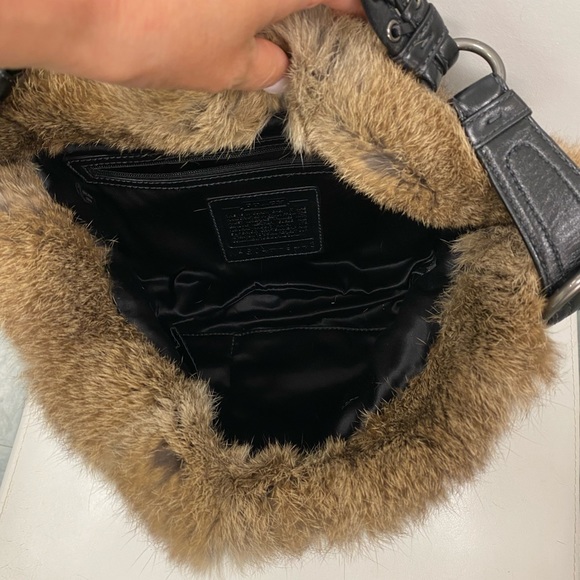 Coach Soho Fur Ski Bag - 9443. - Picture 6 of 9